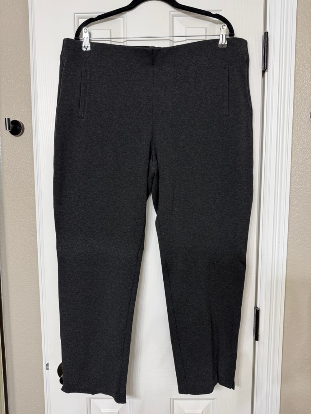 Women’s Chicos Charcoal Gray Stretch Dress Pants size 3.5 (18)